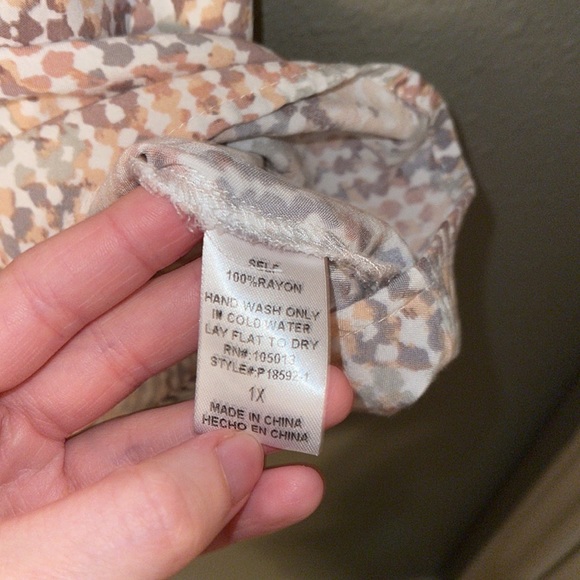 Floral Blouse - Picture 5 of 6